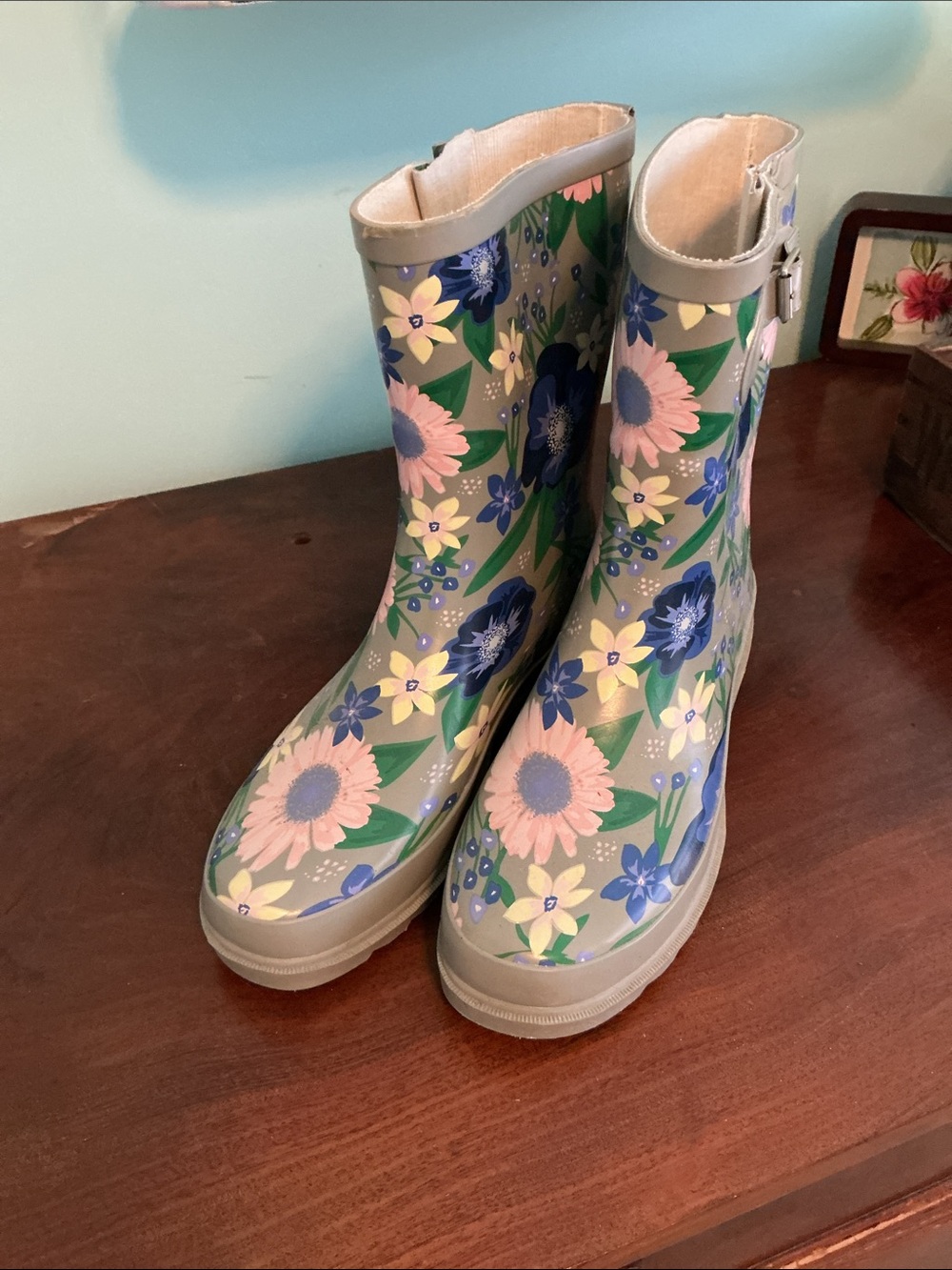 Western Chief Gray Floral Kids Rain Boots with Pink & Blue Flowers